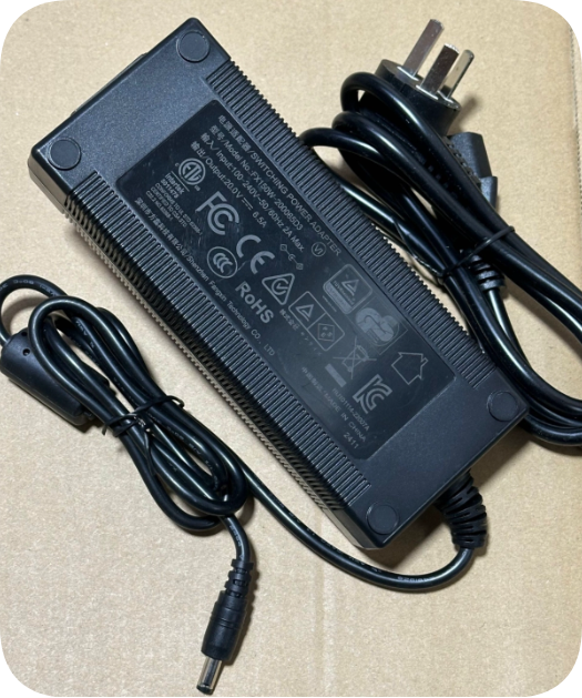 *Brand NEW*High Stability 20V 6.5A 130W 5525mm DC Charger FX150W-200065D3 Low Ripple Pow